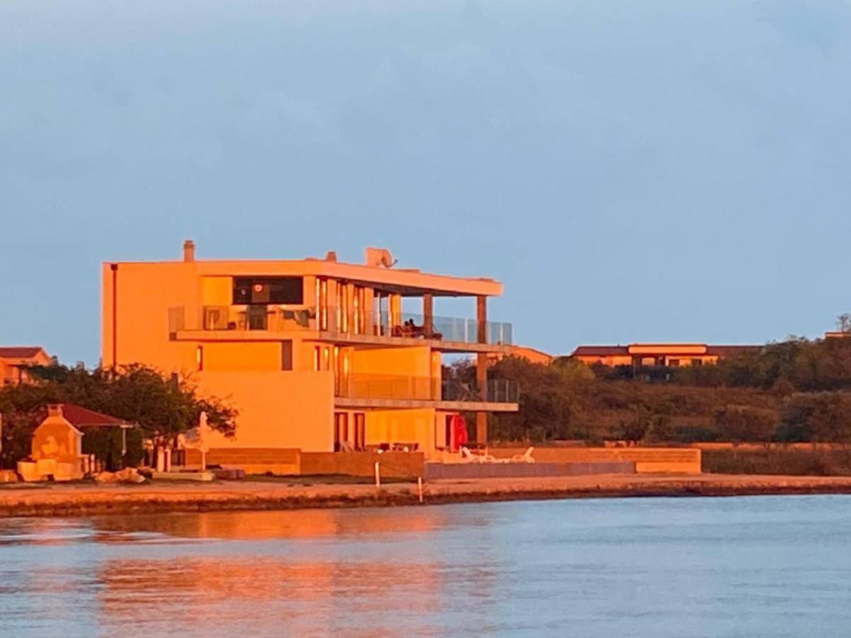 Jamc Dream Familientraum Direkt Am Meer Mit Beheiztem Pool Privlaka  Exteriör bild