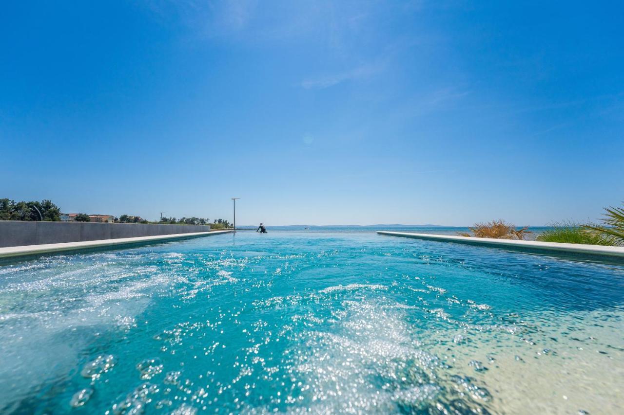 Jamc Dream Familientraum Direkt Am Meer Mit Beheiztem Pool Privlaka  Exteriör bild